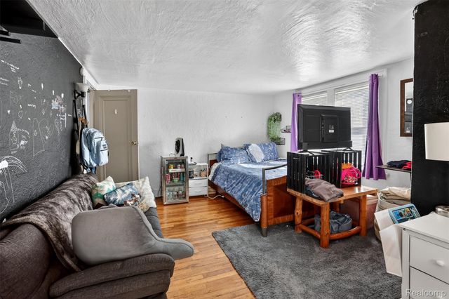 8679 State Road, Millington Village, MI 48746