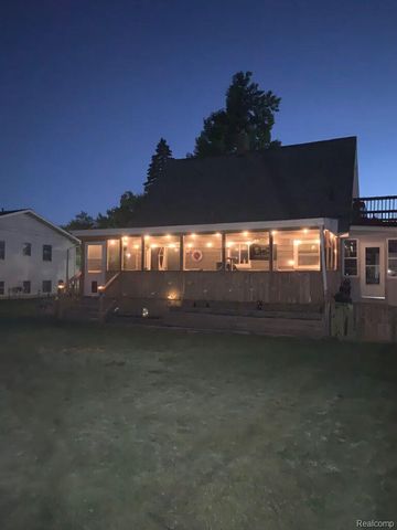 8679 State Road, Millington Village, MI 48746