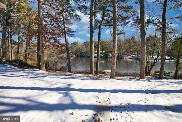 8535 E MARLBORO DR, Delmar, MD 21875