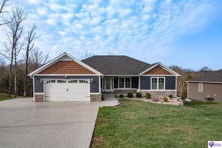 241 Woodview Drive, Brandenburg, KY 40108