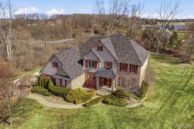 8851 Stoney Creek Drive, Green Oak Township, MI 48178