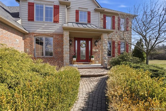 8851 Stoney Creek Drive, Green Oak Township, MI 48178