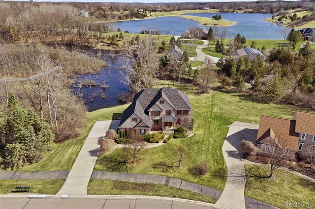 8851 Stoney Creek Drive, Green Oak Township, MI 48178