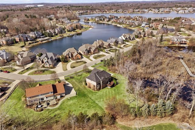 8851 Stoney Creek Drive, Green Oak Township, MI 48178