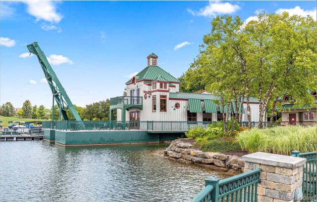 8851 Stoney Creek Drive, Green Oak Township, MI 48178