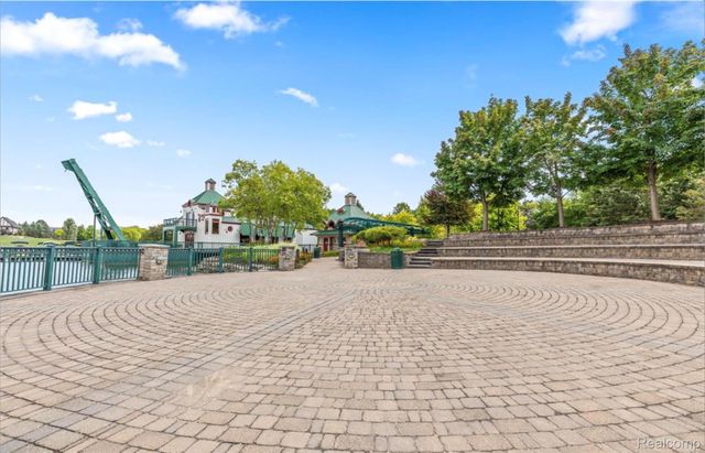 8851 Stoney Creek Drive, Green Oak Township, MI 48178