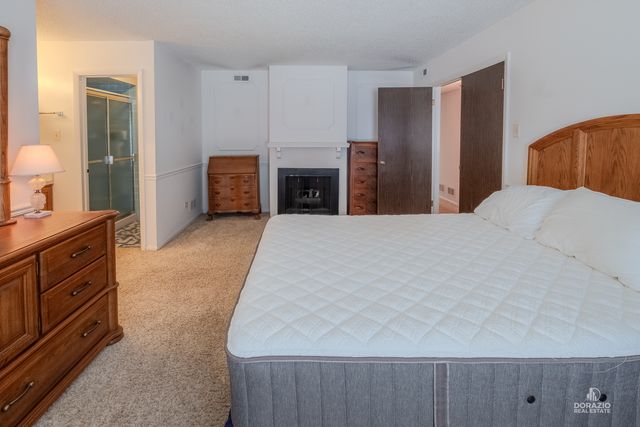 8216 Mulberry Court 8A, Palos Hills, IL 60465