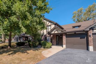 8216 Mulberry Court 8A, Palos Hills, IL 60465