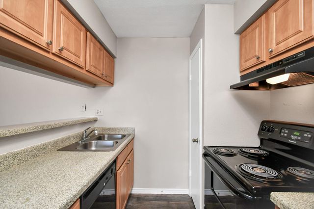 7700 W Airport Boulevard 0119, Houston, TX 77071