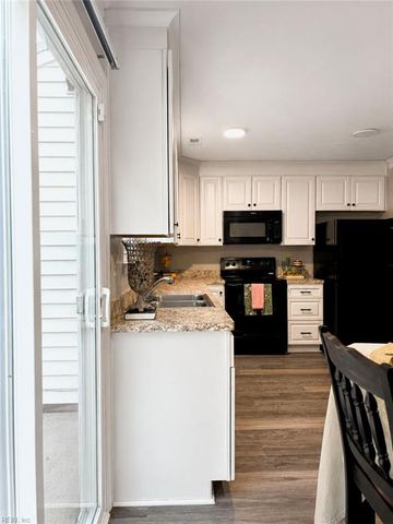 5657 Rivermill CIR, Portsmouth, VA 23703
