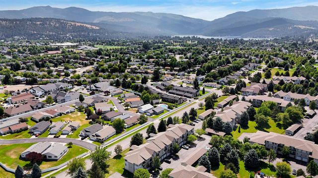 22855 E Country Vista Dr, Liberty Lake, WA 99019