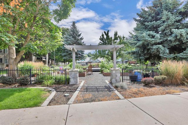 22855 E Country Vista Dr, Liberty Lake, WA 99019