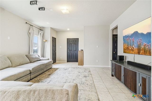 2505 Dino Drive, Seguin, TX 78155