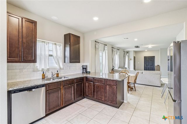 2505 Dino Drive, Seguin, TX 78155