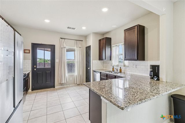 2505 Dino Drive, Seguin, TX 78155