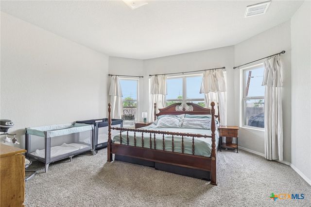 2505 Dino Drive, Seguin, TX 78155
