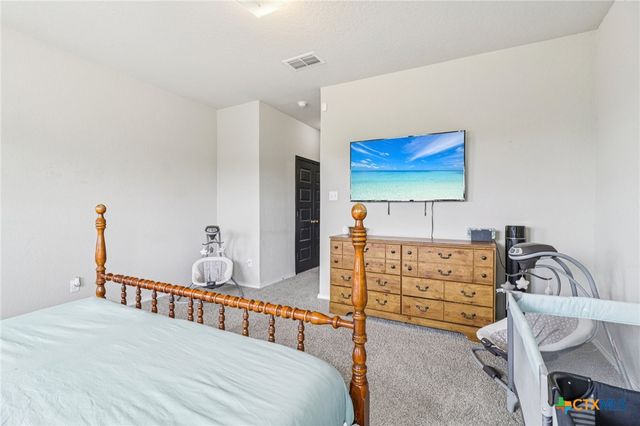 2505 Dino Drive, Seguin, TX 78155