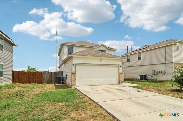 2505 Dino Drive, Seguin, TX 78155