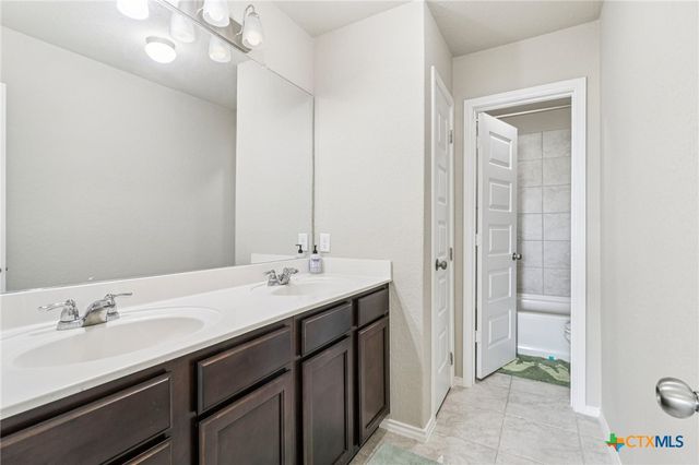 2505 Dino Drive, Seguin, TX 78155