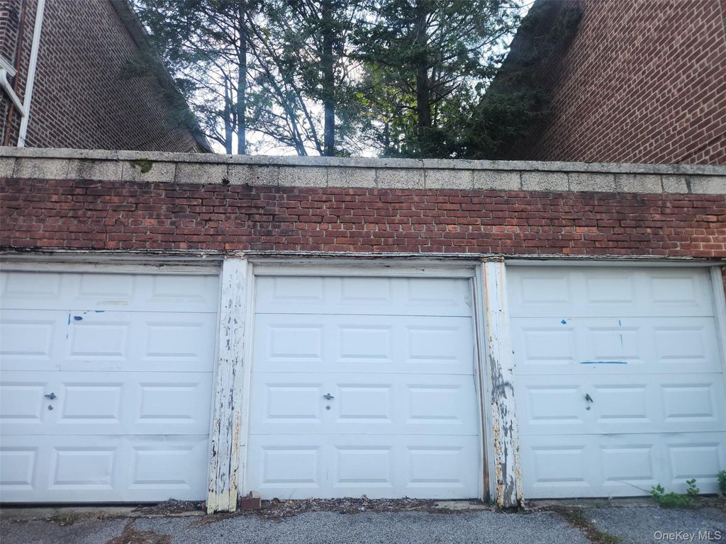 859 Penfield Street, Bronx, NY 10470 — photo 4