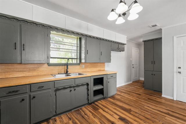 229 Bois D Arc Street, Canton, TX 75103