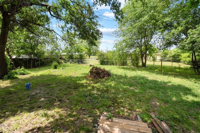 229 Bois D Arc Street, Canton, TX 75103