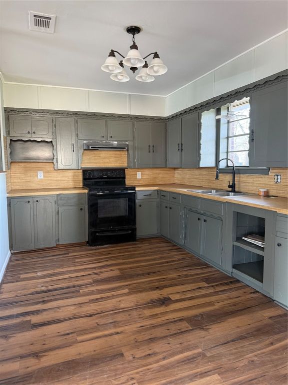 229 Bois D Arc Street, Canton, TX 75103