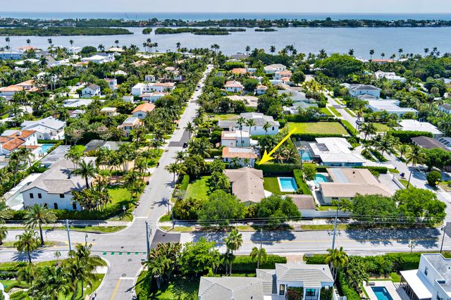 260 E Lakewood Road, West Palm Beach, FL 33405