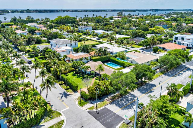 260 E Lakewood Road, West Palm Beach, FL 33405