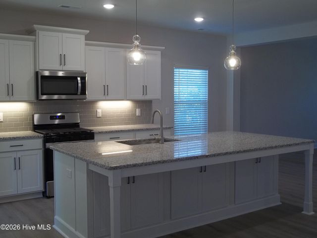 821 Red Sky Drive NE, Winnabow, NC 28479