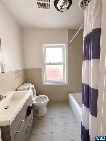 63 Huntington Terrace, Newark, NJ 07112