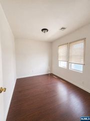 63 Huntington Terrace, Newark, NJ 07112