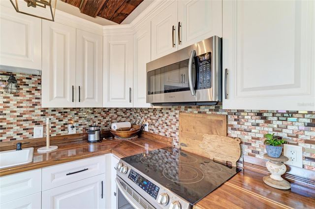 210 N 17TH STREET W 14, Bradenton, FL 34205