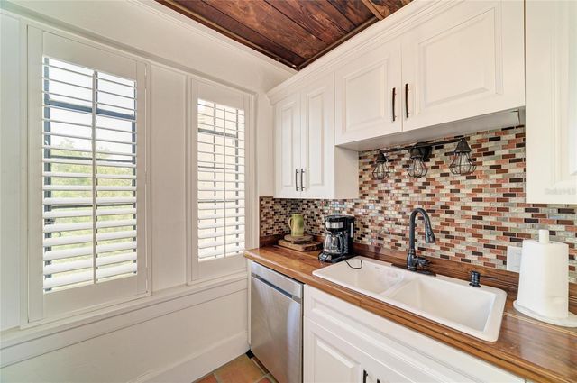 210 N 17TH STREET W 14, Bradenton, FL 34205