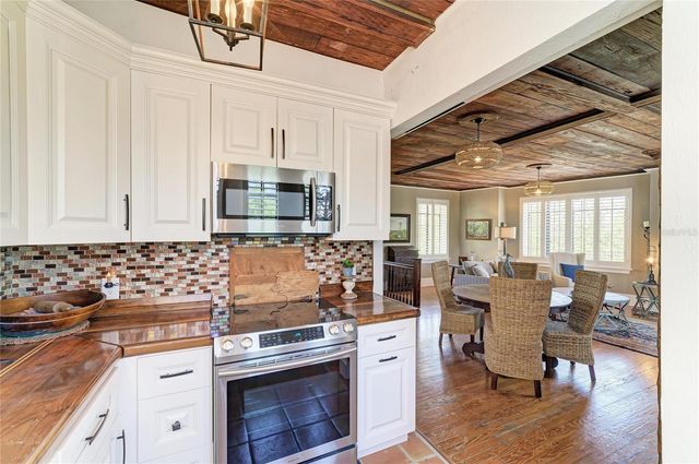 210 N 17TH STREET W 14, Bradenton, FL 34205