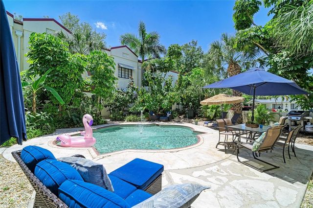 210 N 17TH STREET W 14, Bradenton, FL 34205