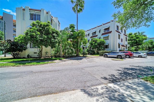 210 N 17TH STREET W 14, Bradenton, FL 34205