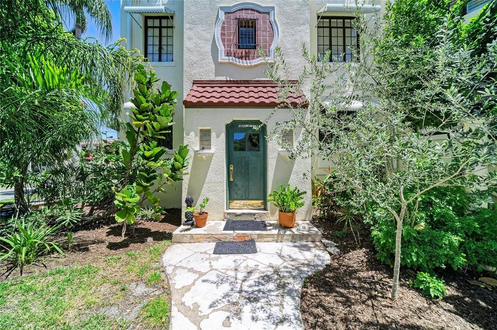 210 N 17TH STREET W 14, Bradenton, FL 34205