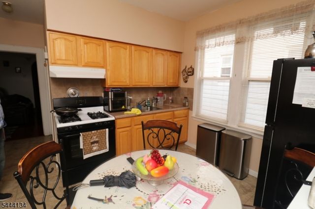 270 N 12Th St, Newark City, NJ 07107