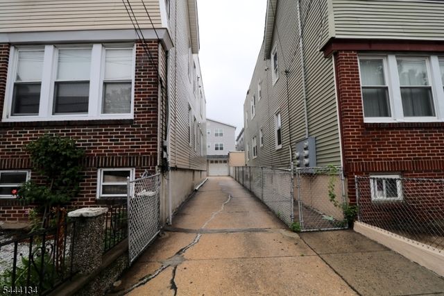 270 N 12Th St, Newark City, NJ 07107