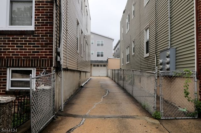 270 N 12Th St, Newark City, NJ 07107
