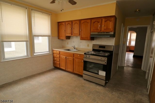 270 N 12Th St, Newark City, NJ 07107