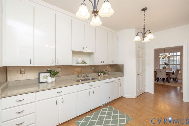 1943 Retreat Dr, Mechanicsville, VA 23111