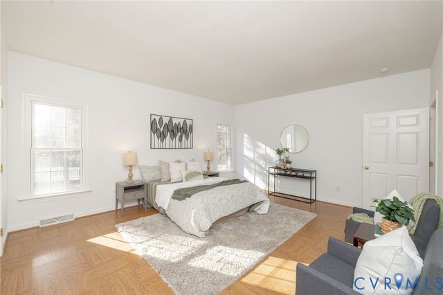 1943 Retreat Dr, Mechanicsville, VA 23111