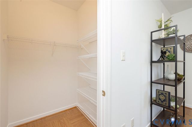 1943 Retreat Dr, Mechanicsville, VA 23111