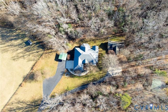 1943 Retreat Dr, Mechanicsville, VA 23111