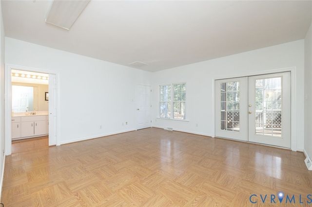 1943 Retreat Dr, Mechanicsville, VA 23111