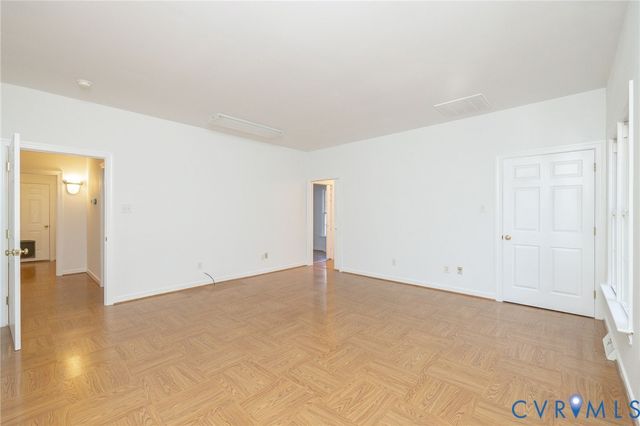 1943 Retreat Dr, Mechanicsville, VA 23111