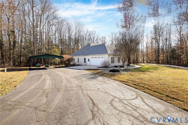 1943 Retreat Dr, Mechanicsville, VA 23111