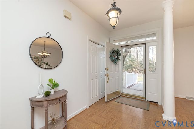 1943 Retreat Dr, Mechanicsville, VA 23111